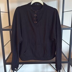 BEYOND YOGA Black cozy pullover sweatshirt 🖤